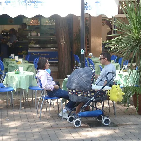 Attico Sul Mare * 리도 델리 에스텐시